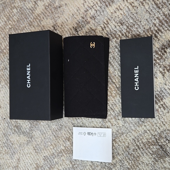 NWT CHANEL SUNGLASS CASE! - Picture 4 of 4